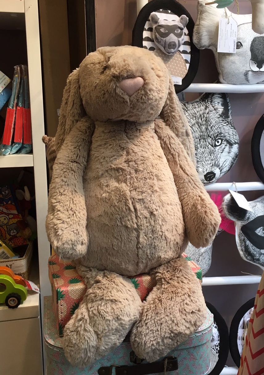 Idée cadeau n°11 : Une peluche toute douce de chez Jellycat - Le Pestacle  de Maëlou - blog