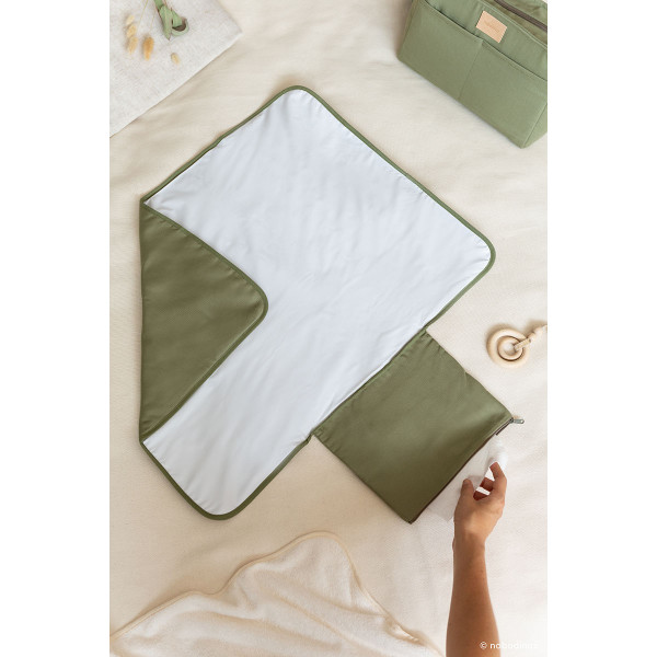 Tapis à langer imperméable Baby on the go - Olive green