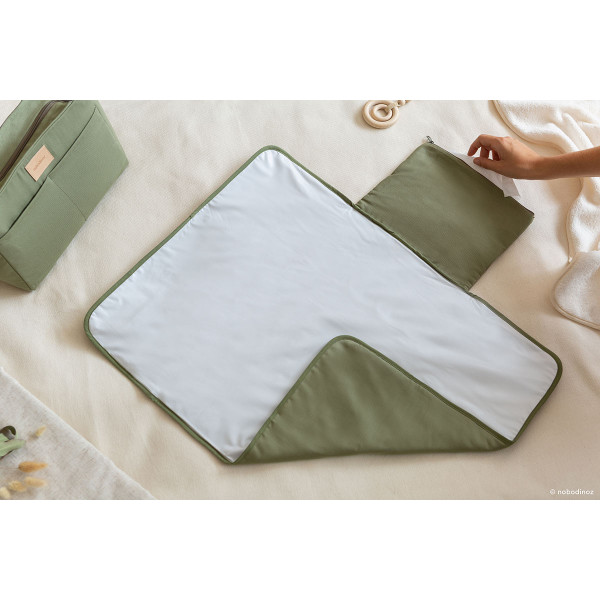 Tapis à langer imperméable Baby on the go - Olive green