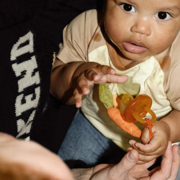 Attache tétine - Cathy la carotte