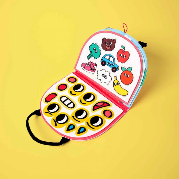 Livre d'activités Montessori - Shapes and colors